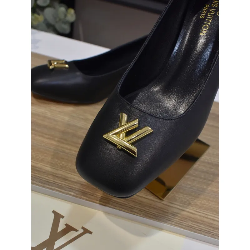 Louis Vuitton Shoes for Womens Louis Vuitton Pumps #A49748