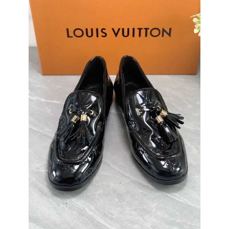 Louis Vuitton Shoes for Womens Louis Vuitton Flats #A58673