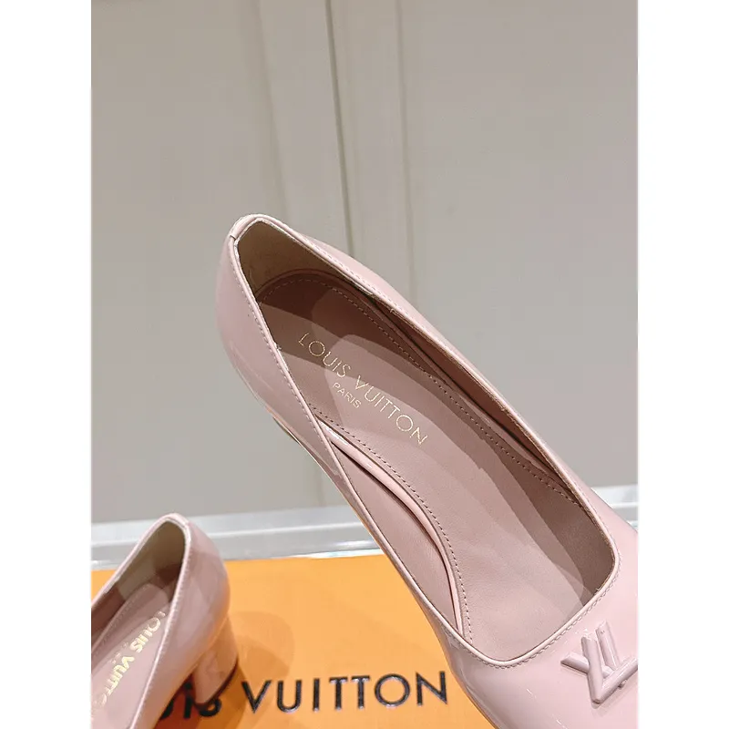 Louis Vuitton Shoes for Womens Louis Vuitton Pumps #A49570