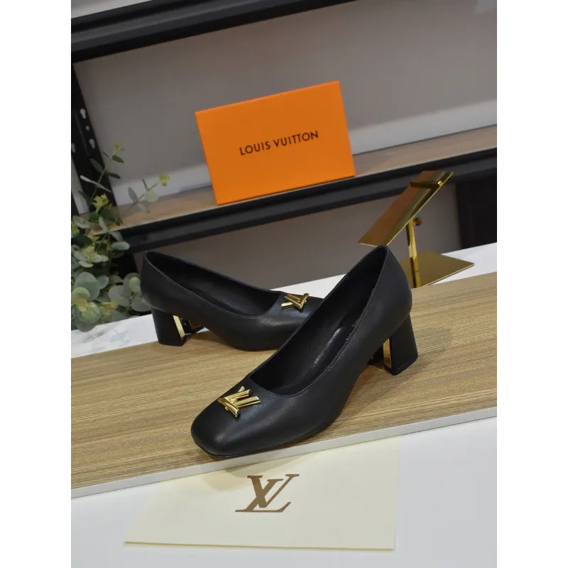 Louis Vuitton Shoes for Womens Louis Vuitton Pumps #A49748