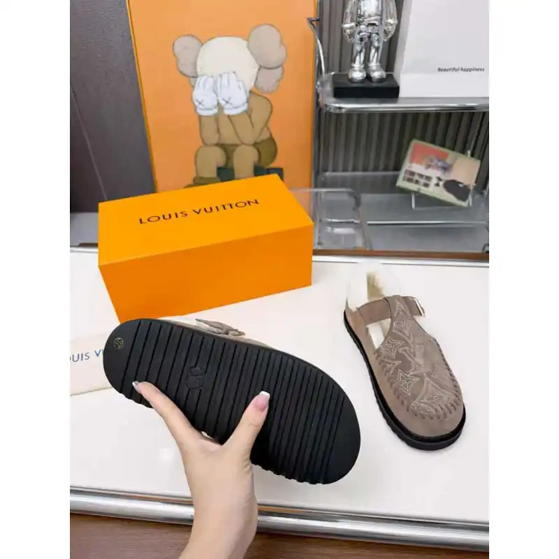 Louis Vuitton Shoes for Womens Louis Vuitton Slippers #A58619 Louis Vuitton Shoes for Womens Louis Vuitton Slippers #A58619