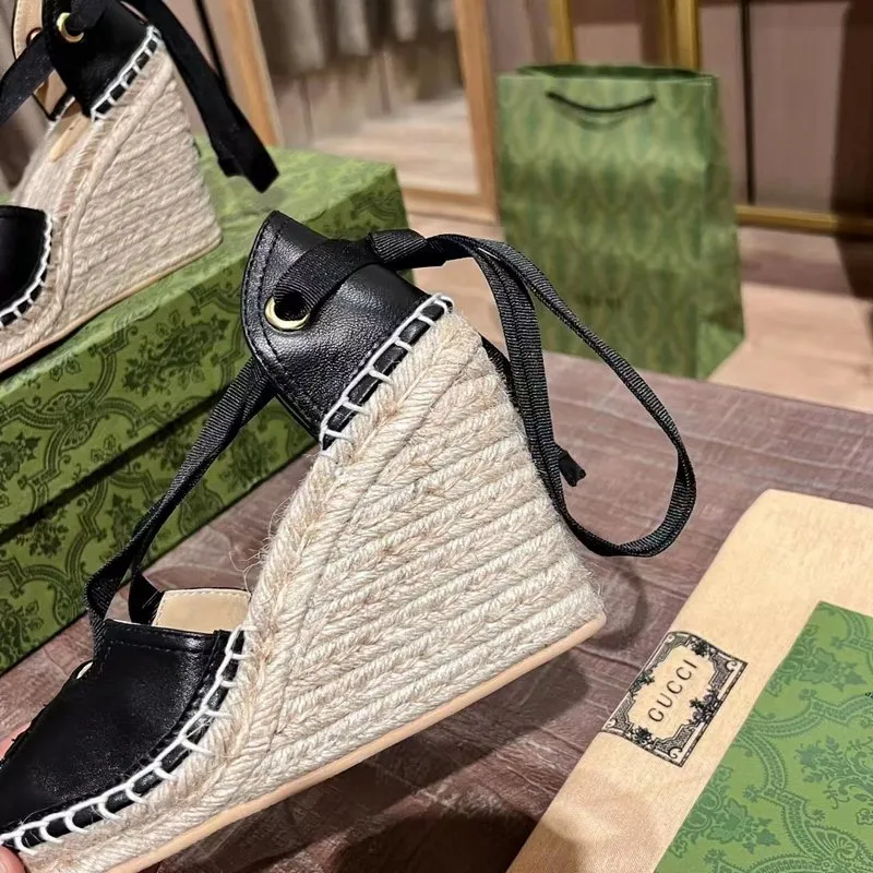 Gucci Shoes for Womens Gucci Sandals #A25109