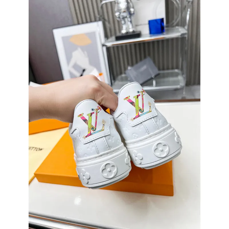Louis Vuitton Shoes for Womens Louis Vuitton Sneakers #A50191