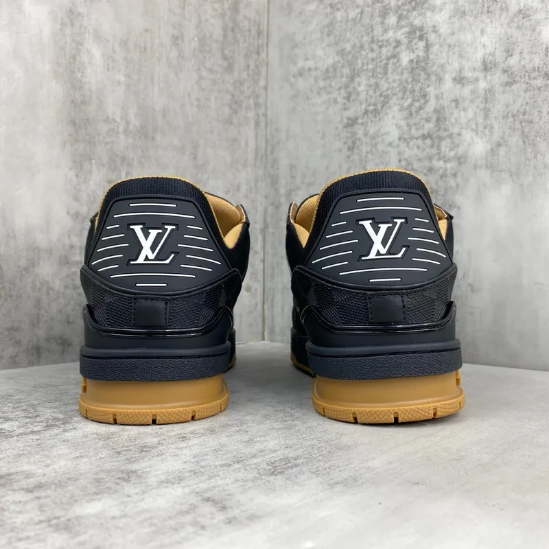 Louis Vuitton Black Leather Low Top Sneakers for Men and Women #A54332