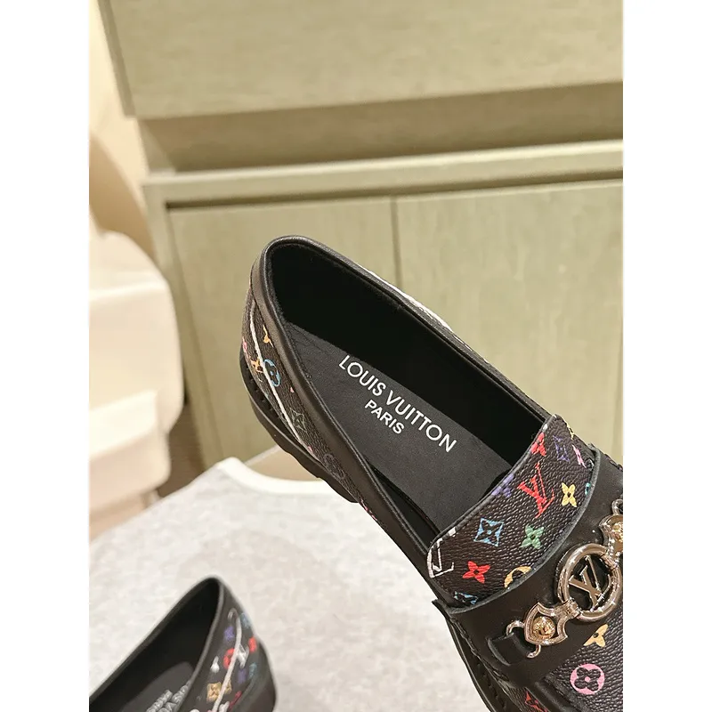 Louis Vuitton Shoes for Womens Louis Vuitton Sneakers #A50204