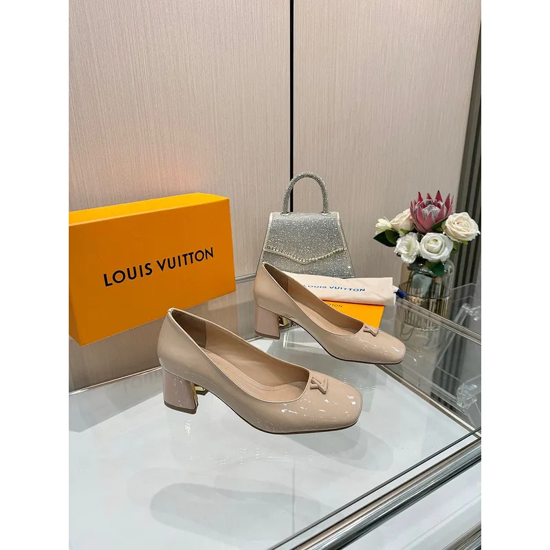 Louis Vuitton Shoes for Womens Louis Vuitton Pumps #A49586