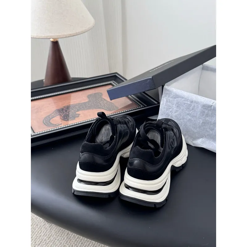 Chanel shoes for Womens Chanel Sneakers Trainers - Calfskin & suede calfskin #A54186