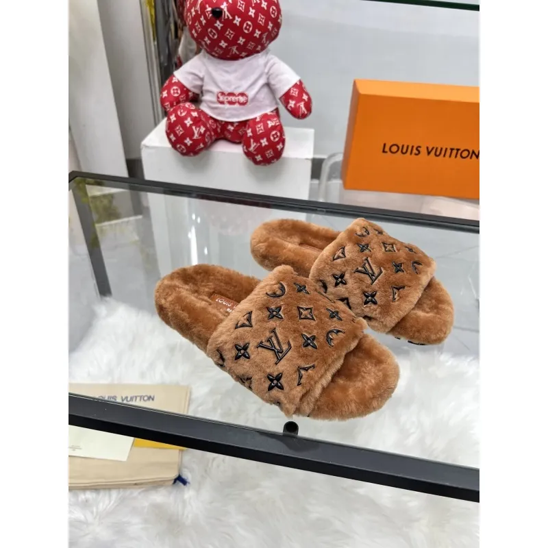 Louis Vuitton Shoes for Womens Louis Vuitton Slippers #A57890