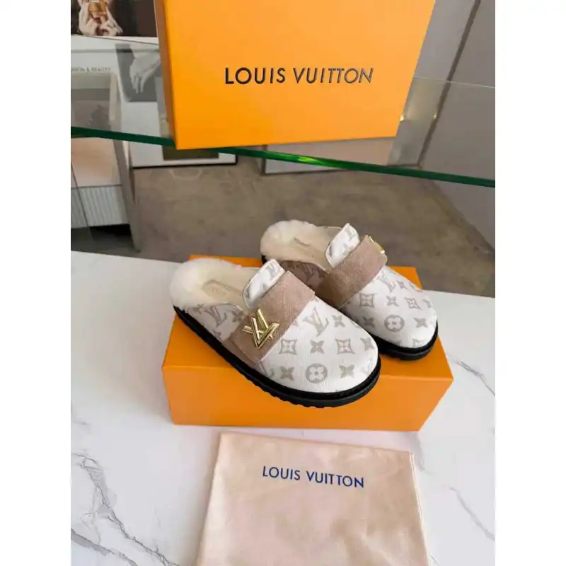Louis Vuitton Shoes for Womens Louis Vuitton Slippers #A58624 Louis Vuitton Shoes for Womens Louis Vuitton Slippers #A58624