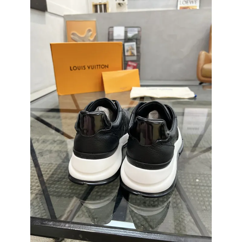 Louis Vuitton Shoes for Mens Louis Vuitton Sneakers #A63752
