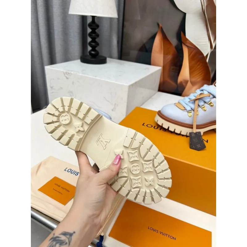 Louis Vuitton Shoes for Louis Vuitton Unisex Shoes 3.5cm #A56855