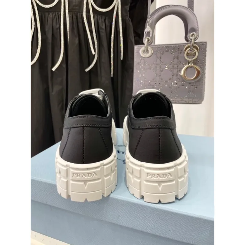 Prada Shoes for Womens Prada Sneakers #99904620