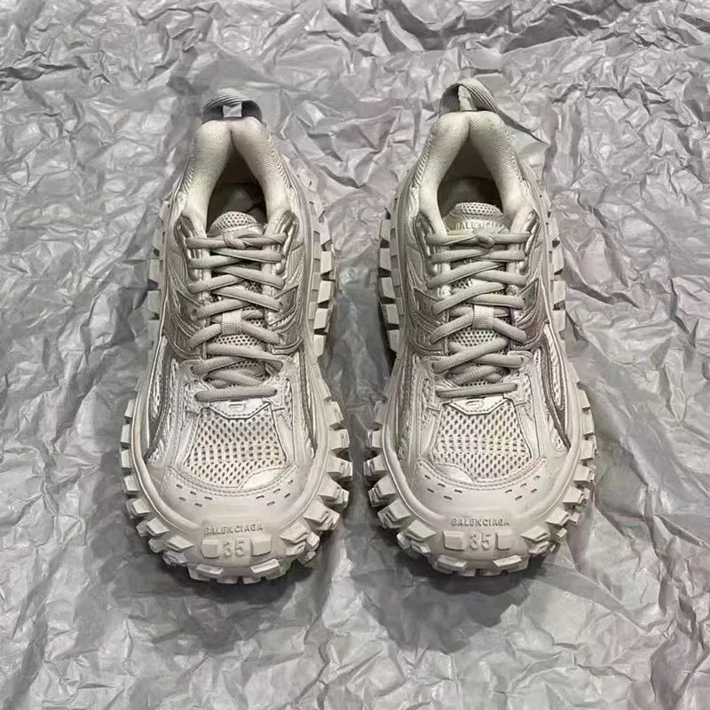 Balenciaga shoes for Balenciaga Unisex Shoes #999925691
