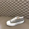 Burberry Shoes for Mens and women Sneakers #A40244