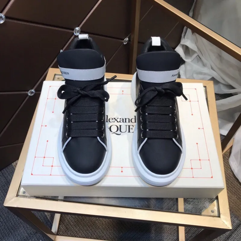 Alexander McQueen Shoes for Unisex McQueen Sneakers #999915889