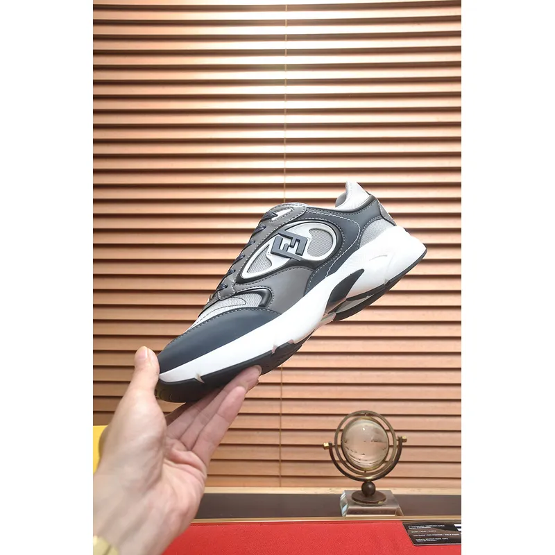 Fendi shoes for Mens Fendi Low-Top Sneakers Grey #A52994
