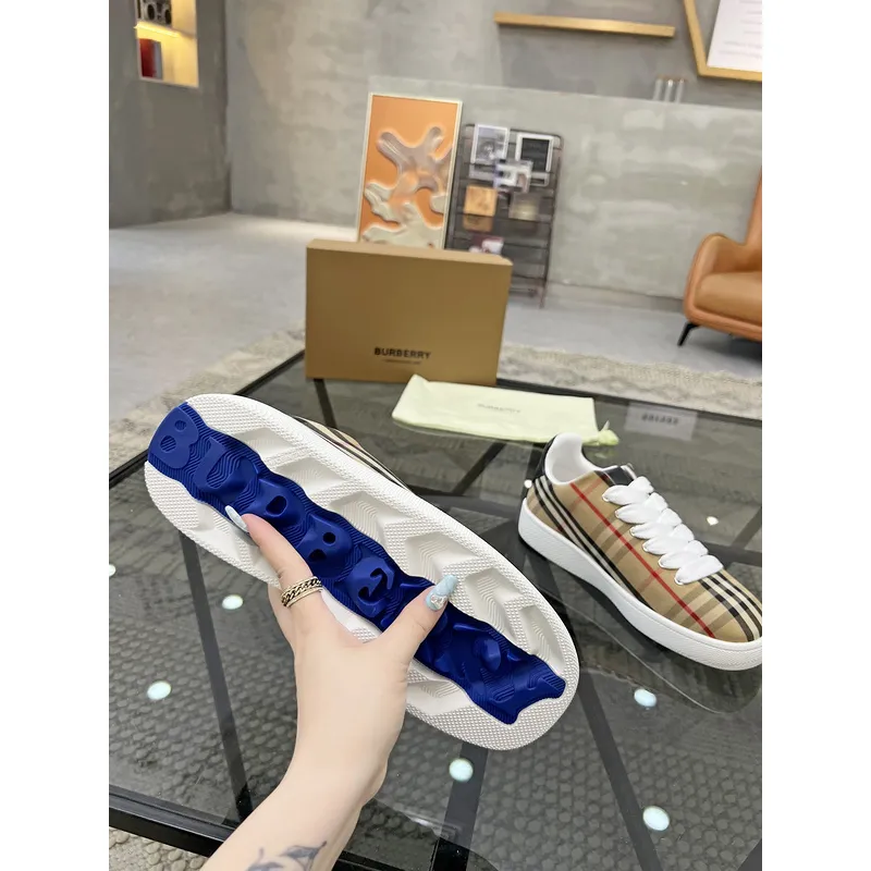 Burberry Shoes for Mens Sneakers #A52122