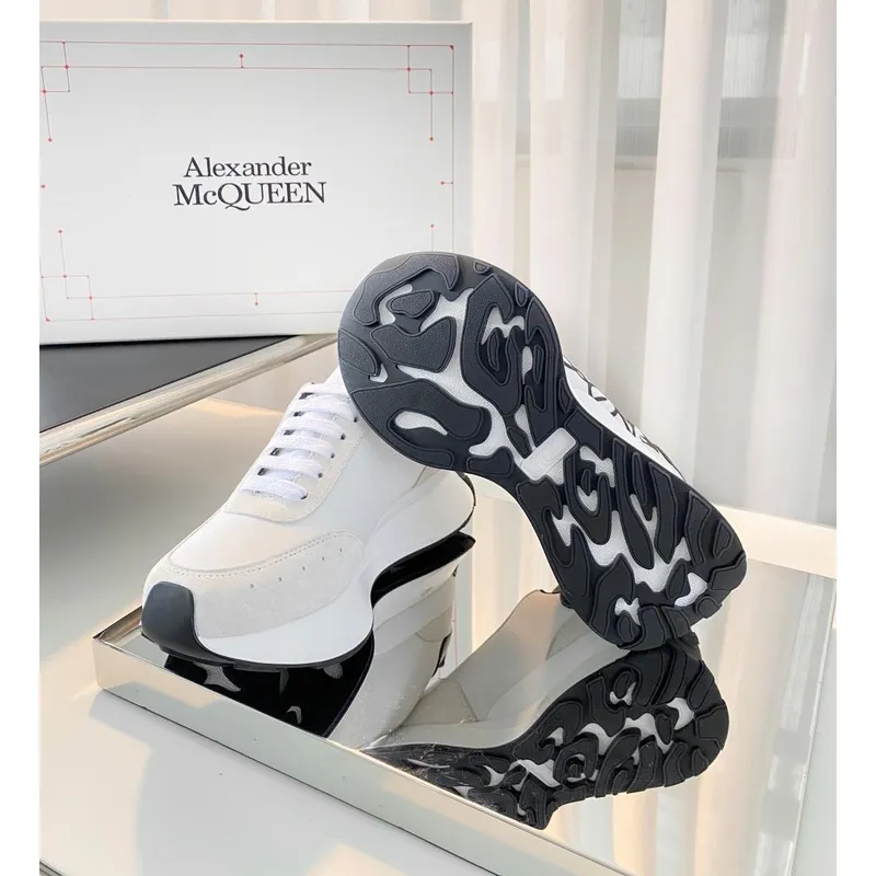 Alexander McQueen Shoes for Unisex McQueen Sneakers #A27301