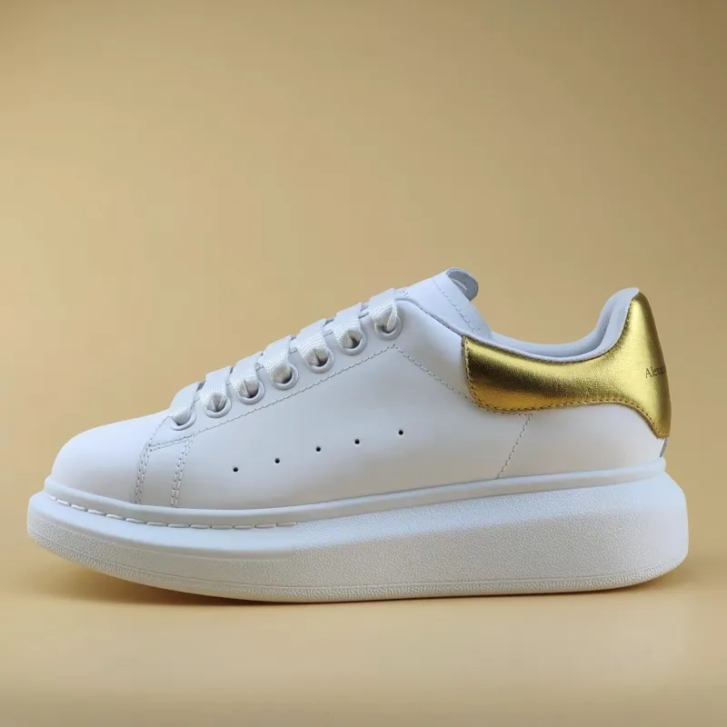 Alexander McQueen Shoes for Unisex McQueen Sneakers Small white shoes womens 2022 new couple all-match thick-bottomed sponge cake to increase sports and leisure leather board shoes #999924913 Alexander McQueen Shoes for Unisex McQueen Sneakers Small white shoes womens 2022 new couple all-match thick-bottomed sponge cake to increase sports and leisure leather board shoes #999924913