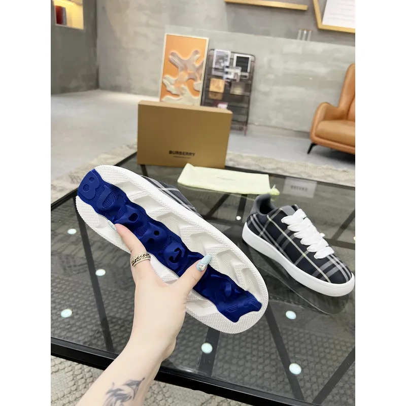 Burberry Shoes for Mens Sneakers #A52121