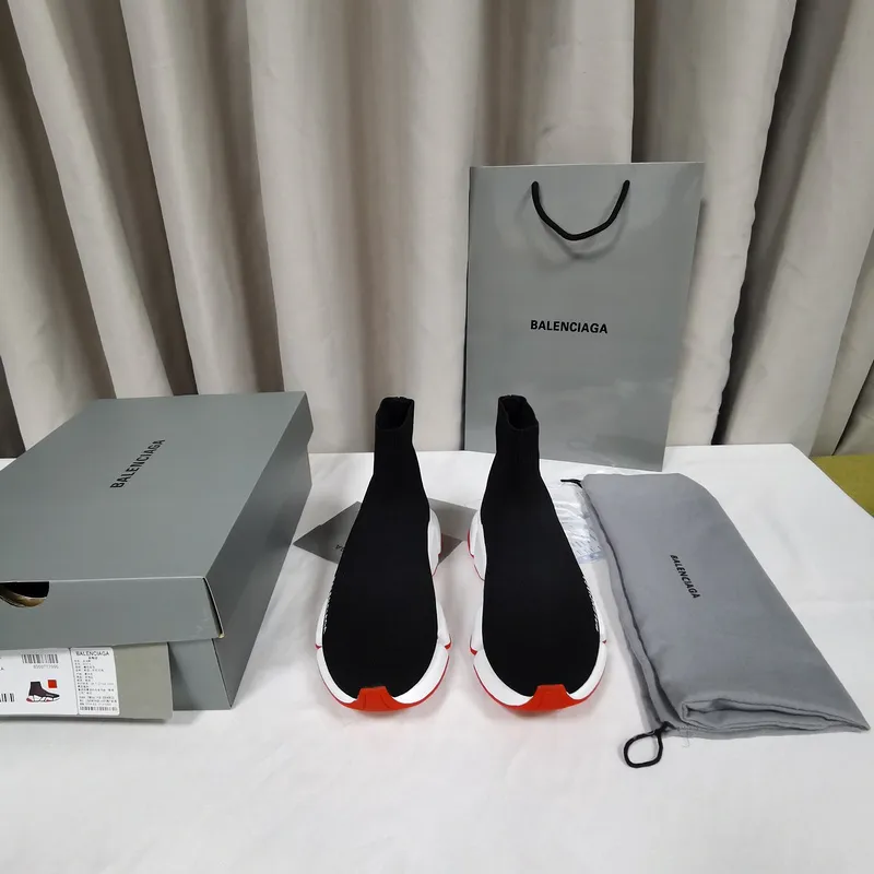 Balenciaga shoes for Balenciaga Unisex Shoes #999901416