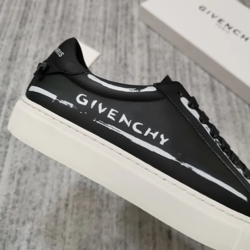 Givenchy Shoes Mens Givenchy Sneakers #9873492