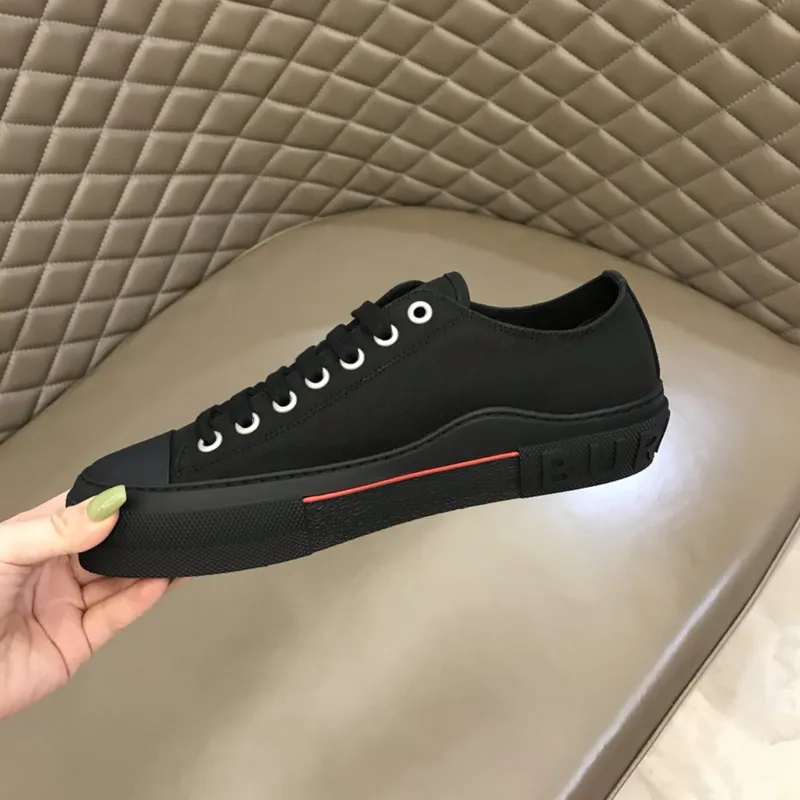 Burberry Shoes for Mens and women Sneakers #A40235