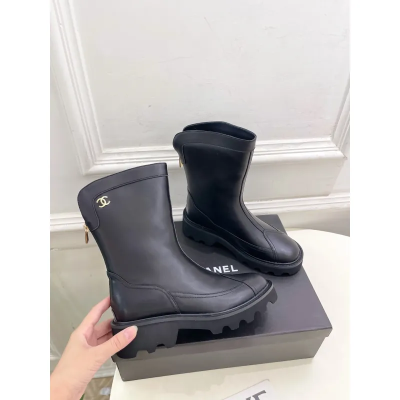 Chanel shoes for Women Chanel Boots #A56630