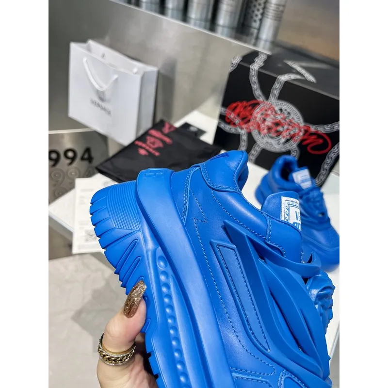 Versace shoes for men and women Versace Sneakers #999927788