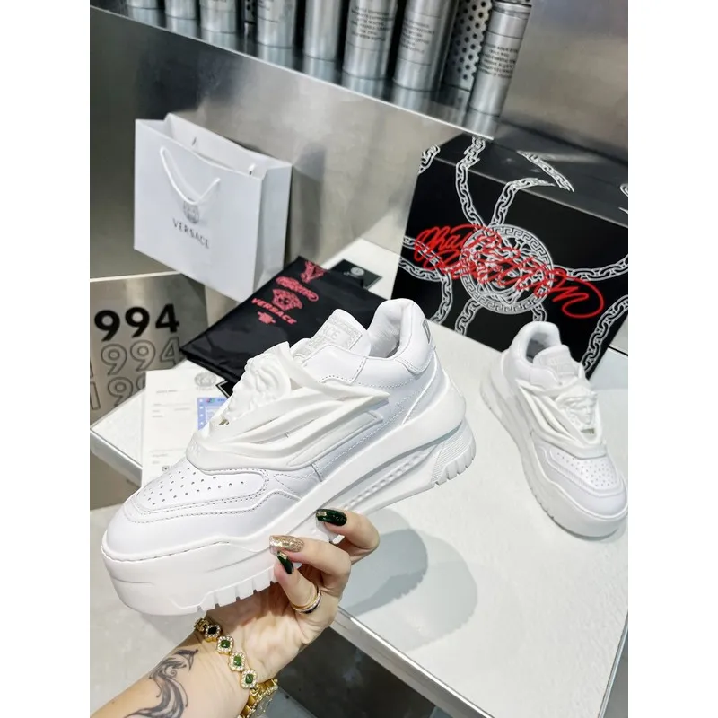 Versace shoes for men and women Versace Sneakers #999927790 Versace shoes for men and women Versace Sneakers #999927790