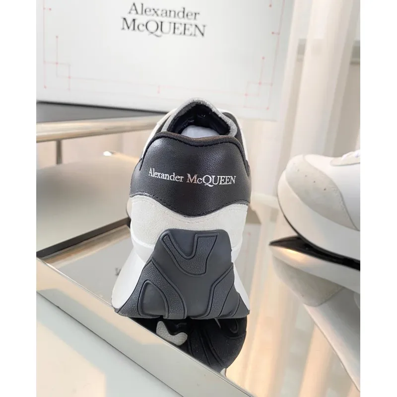Alexander McQueen Shoes for Unisex McQueen Sneakers #A27301