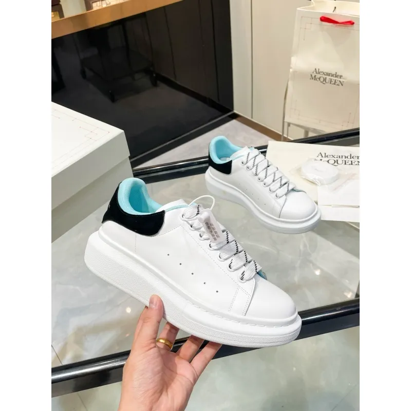 Alexander McQueen Shoes for Unisex McQueen Sneakers #A55844