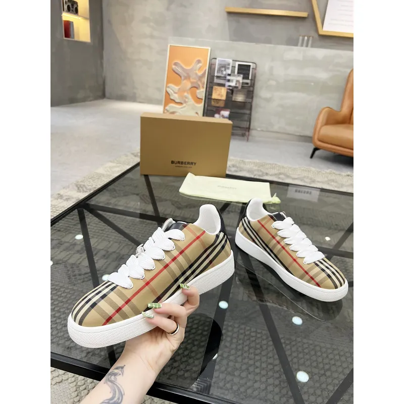 Burberry Shoes for Mens Sneakers #A52122