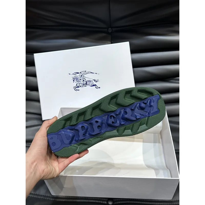 Burberry Shoes for Mens Sneakers #A40247