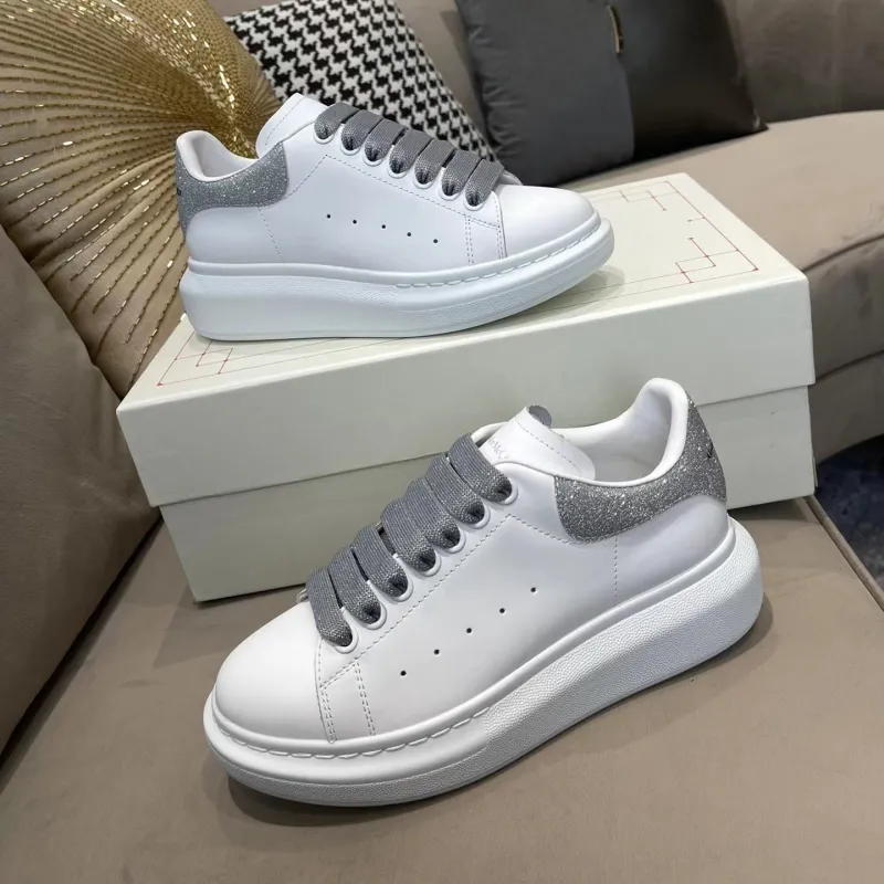 Alexander McQueen Shoes for Unisex McQueen Sneakers Small white shoes womens 2022 new couple all-match thick-bottomed sponge cake to increase sports and leisure leather board shoes #999924913 Alexander McQueen Shoes for Unisex McQueen Sneakers Small white shoes womens 2022 new couple all-match thick-bottomed sponge cake to increase sports and leisure leather board shoes #999924913