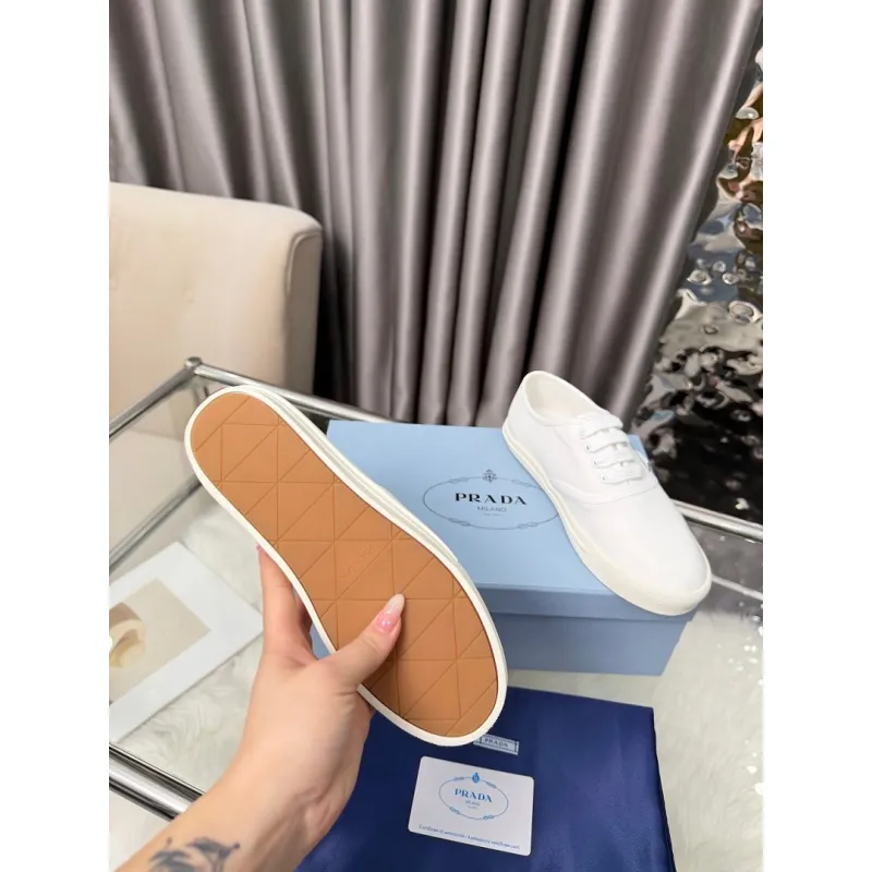 Prada Shoes for Womens Prada Sneakers #A64162