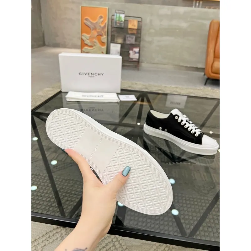 Givenchy Shoes for Mens Givenchy Sneakers #A34402