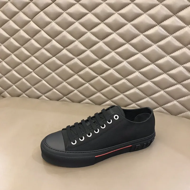 Burberry Shoes for Mens and women Sneakers #A40235