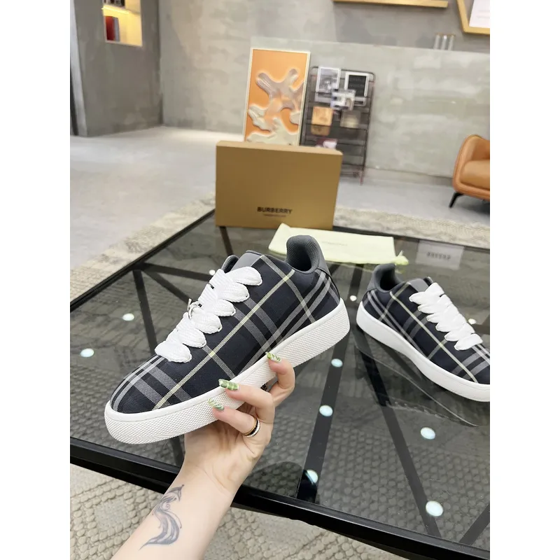 Burberry Shoes for Mens Sneakers #A52121