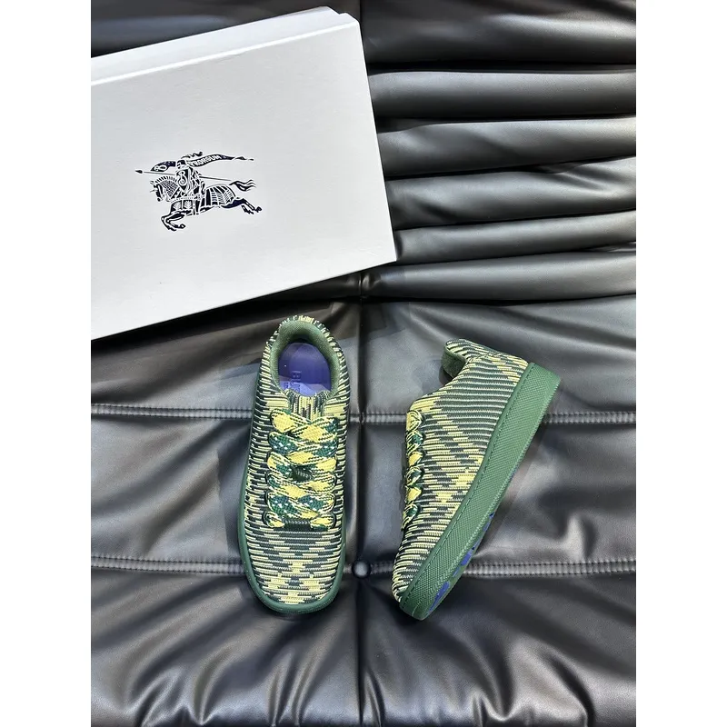 Burberry Shoes for Mens Sneakers #A40247
