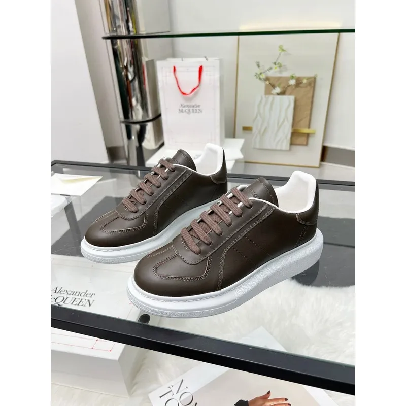 Alexander McQueen Shoes for Unisex McQueen Sneakers #A42584