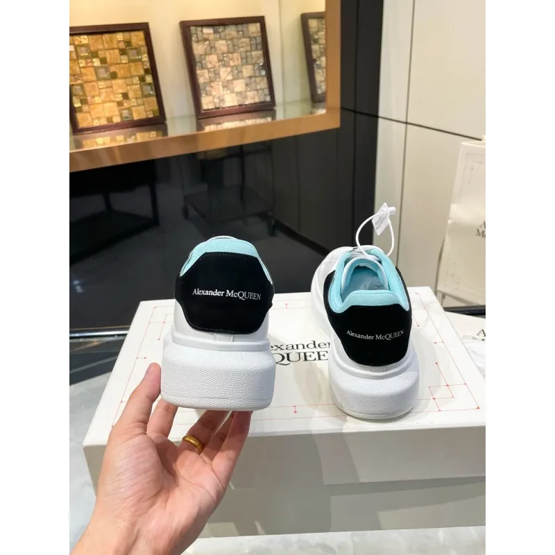 Alexander McQueen Shoes for Unisex McQueen Sneakers #A55844