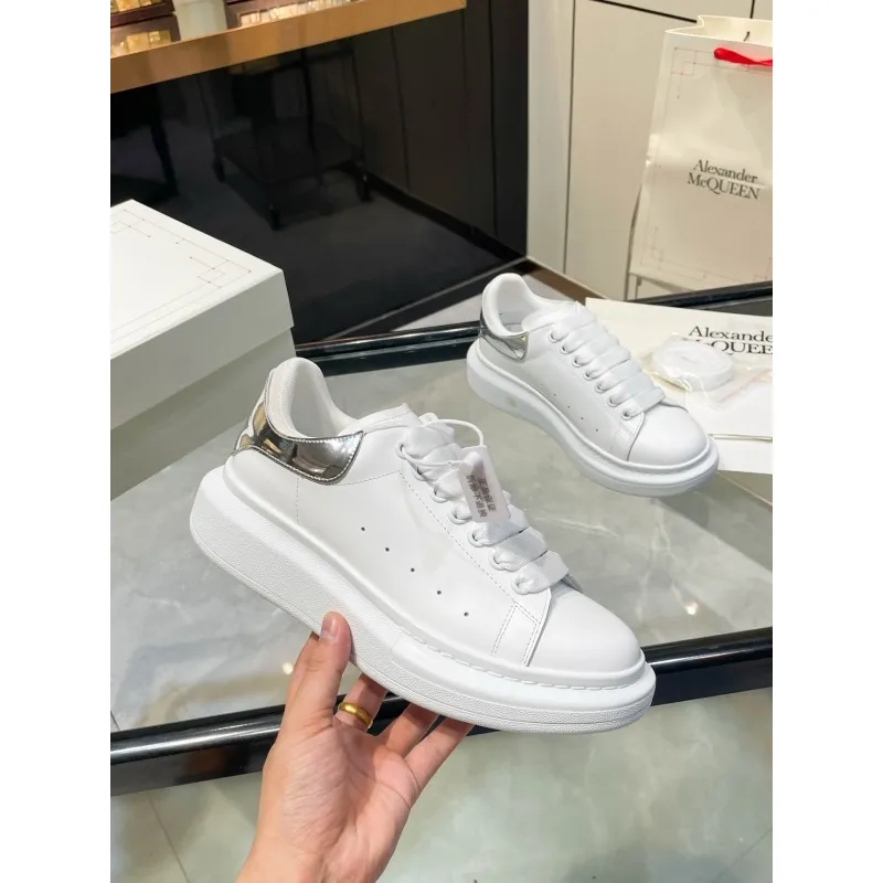 Alexander McQueen Shoes for Unisex McQueen Sneakers #A55845