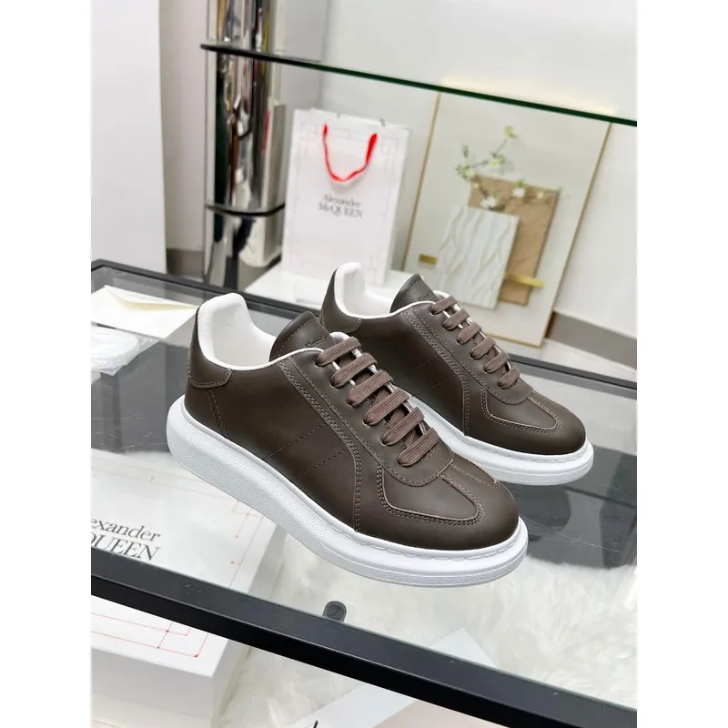 Alexander McQueen Shoes for Unisex McQueen Sneakers #A42584