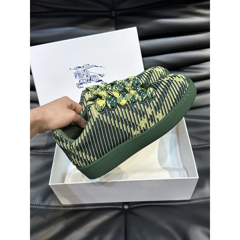 Burberry Shoes for Mens Sneakers #A40247