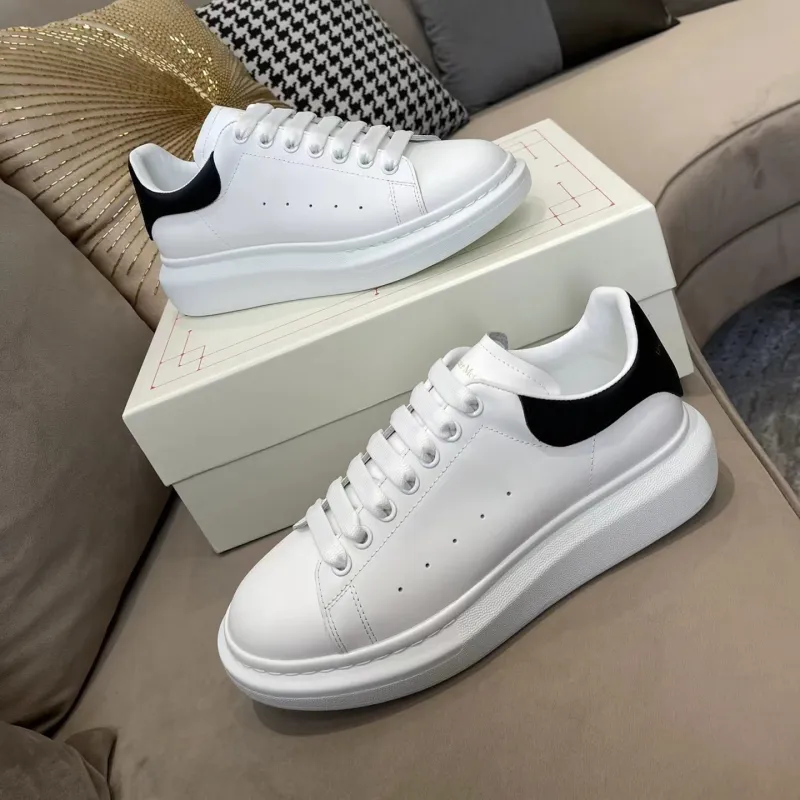 Alexander McQueen Shoes for Unisex McQueen Sneakers Small white shoes womens 2022 new couple all-match thick-bottomed sponge cake to increase sports and leisure leather board shoes #999924913 Alexander McQueen Shoes for Unisex McQueen Sneakers Small white shoes womens 2022 new couple all-match thick-bottomed sponge cake to increase sports and leisure leather board shoes #999924913