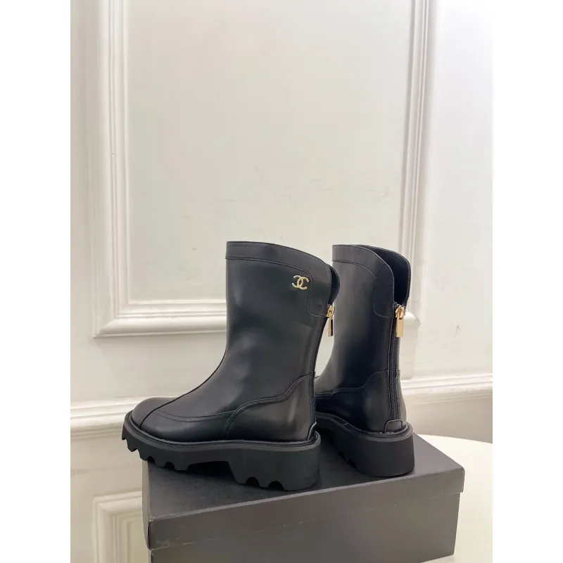 Chanel shoes for Women Chanel Boots #A56630