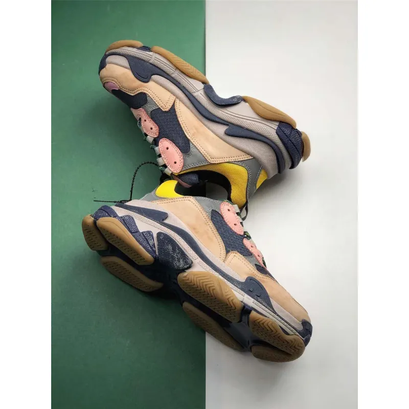 2021 Luxury Platform Ace 17FW men women Triple s Gym Red Blue Triple Black Low Old Dad Vintage Casual shoes Triple-S Sneakers #9130732