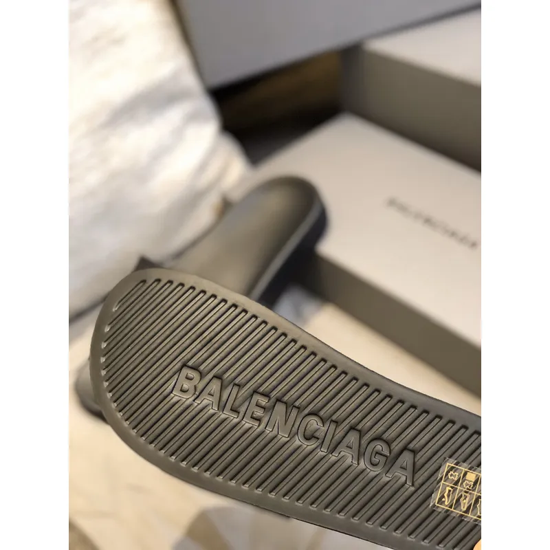 Balenciaga slippers for Men and Women #9874606