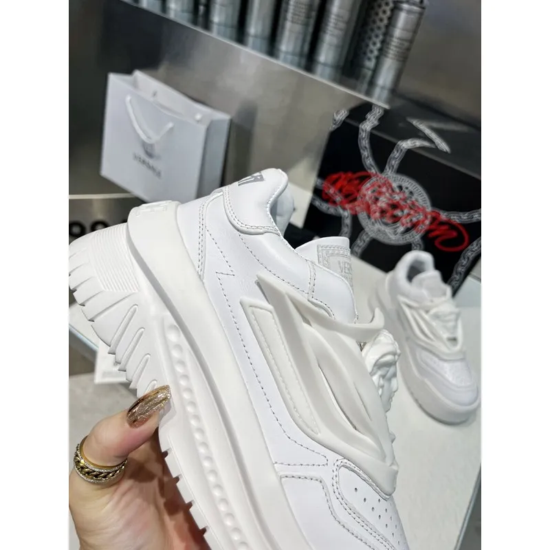 Versace shoes for men and women Versace Sneakers #999927790 Versace shoes for men and women Versace Sneakers #999927790